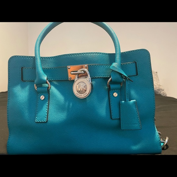 Michael Kors bag, turquoise color. - Picture 4 of 4